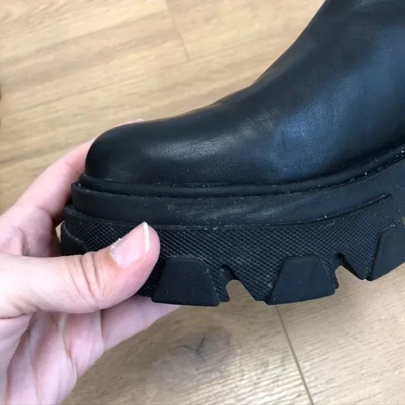 Sam Edelman Daelyn Chelsea Boots Womens 9 Black Leather Chunky Sole - Picture 15 of 17